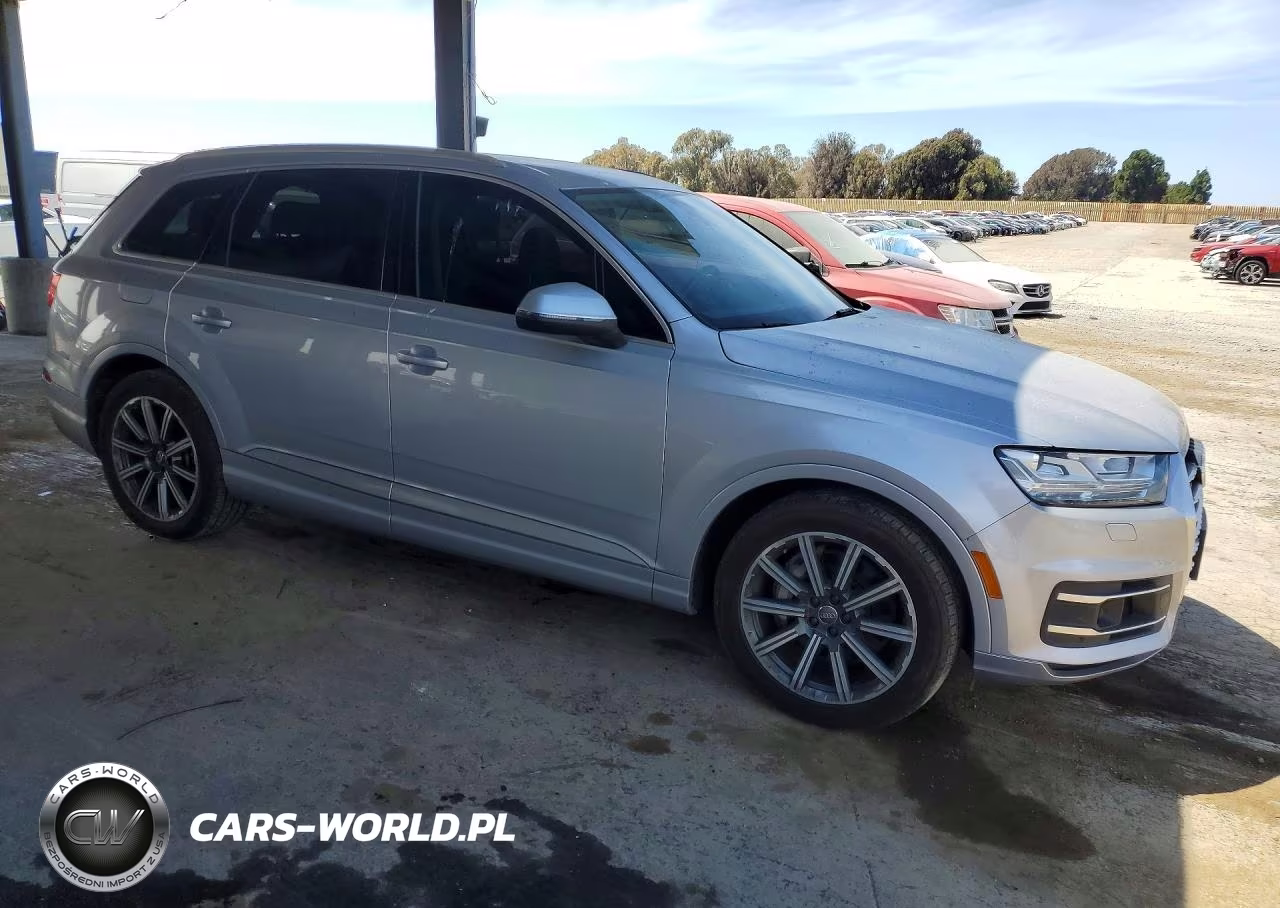 2017 Audi Q7 Prestige VIN:WA1VAAF73HD008489 - 4