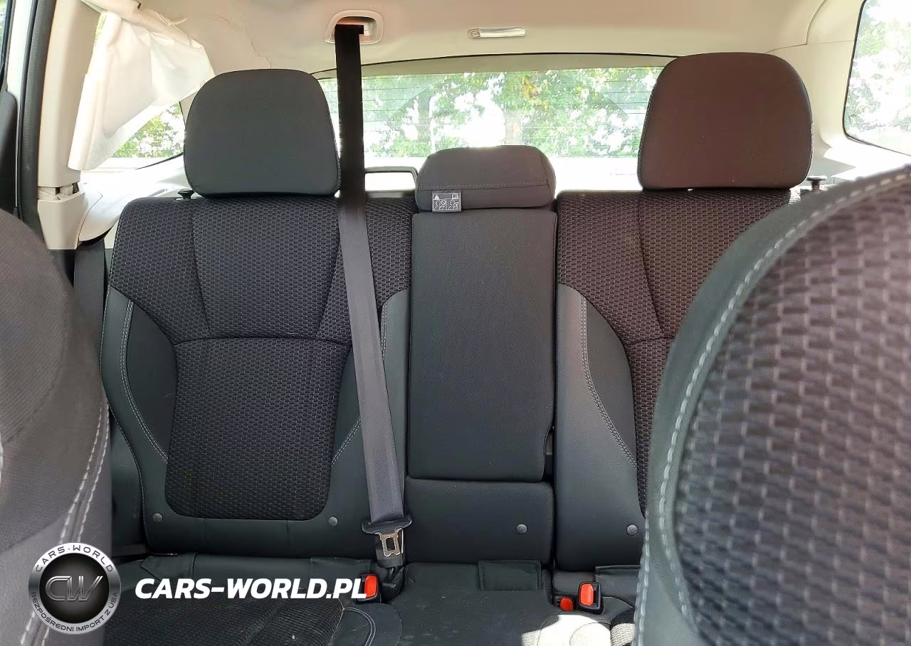 2019 Subaru Forester Premium VIN:JF2SKAEC5KH410259 - 10