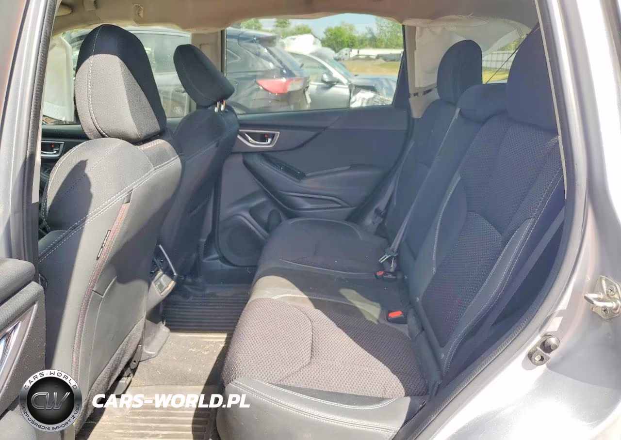 2019 Subaru Forester Premium VIN:JF2SKAEC5KH410259 - 11