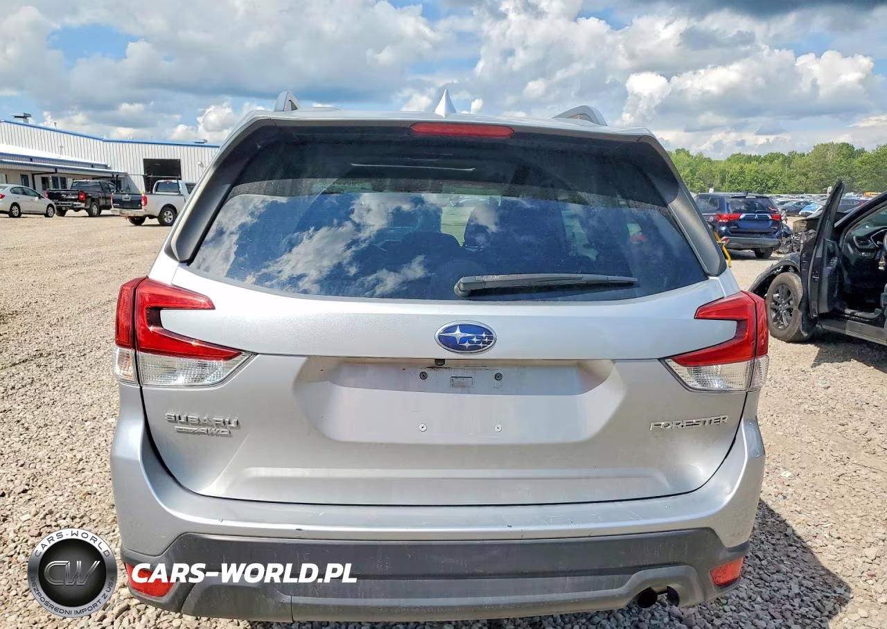 2019 Subaru Forester Premium VIN:JF2SKAEC5KH410259 - 6
