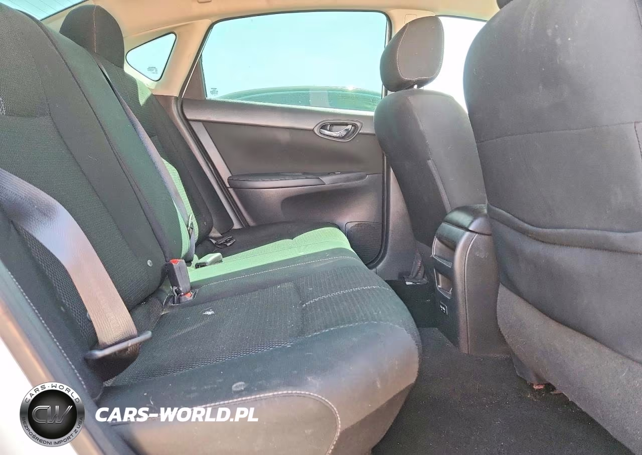 2018 Nissan Sentra S VIN:3N1AB7AP7JY325192 - 10