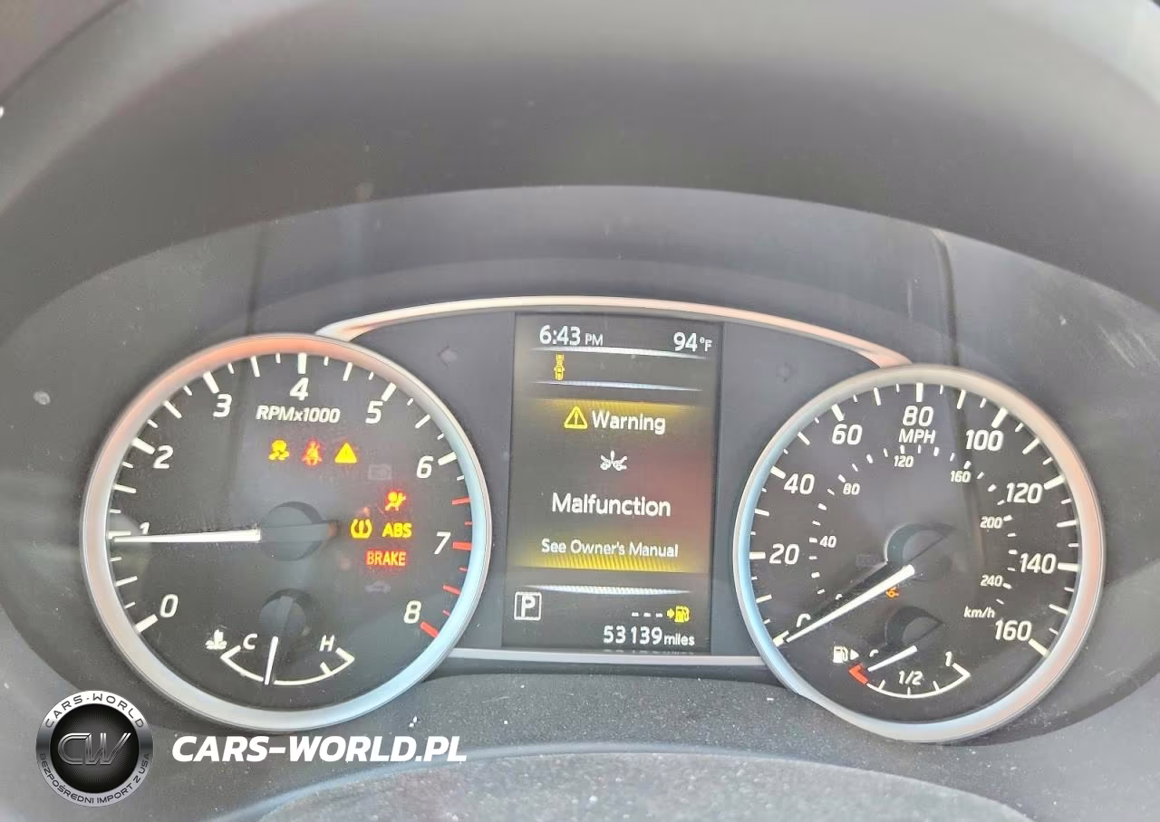 2018 Nissan Sentra S VIN:3N1AB7AP7JY325192 - 9