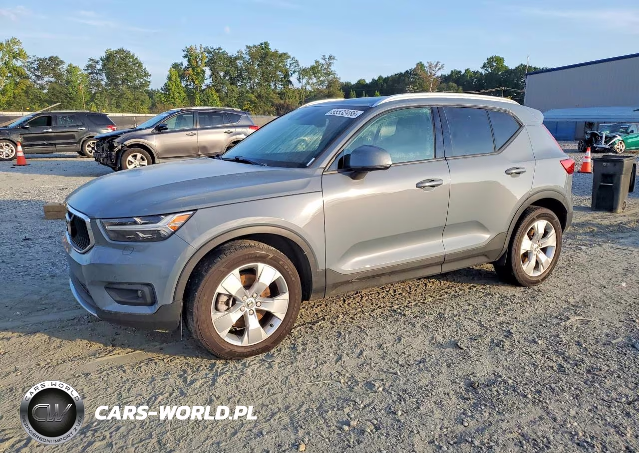 2021 Volvo Xc40 T5 Momentum
