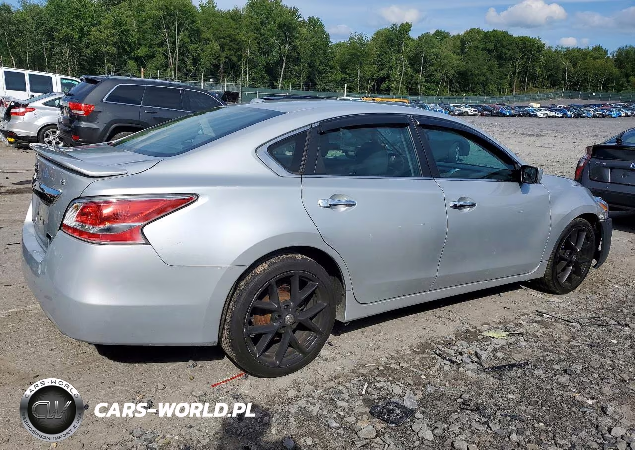 2015 Nissan Altima 2.5 S VIN:1N4AL3AP2FC496229 - 3