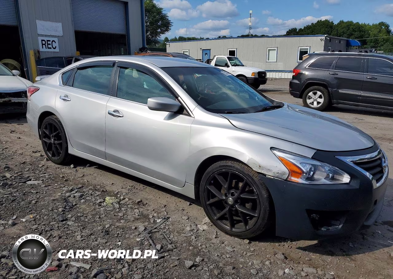 2015 Nissan Altima 2.5 S VIN:1N4AL3AP2FC496229 - 4
