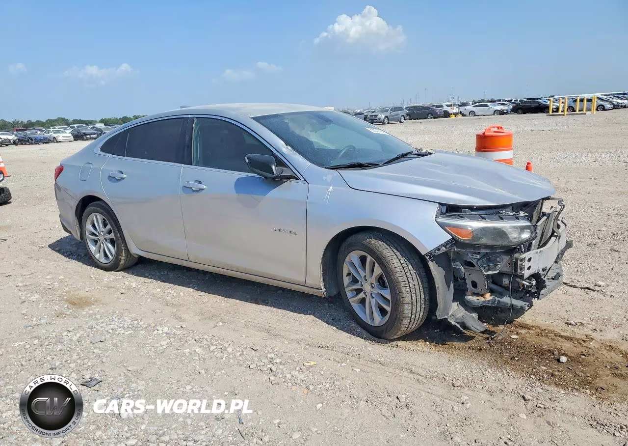 2017 Chevrolet Malibu Lt VIN:1G1ZE5ST4HF231627 - 4