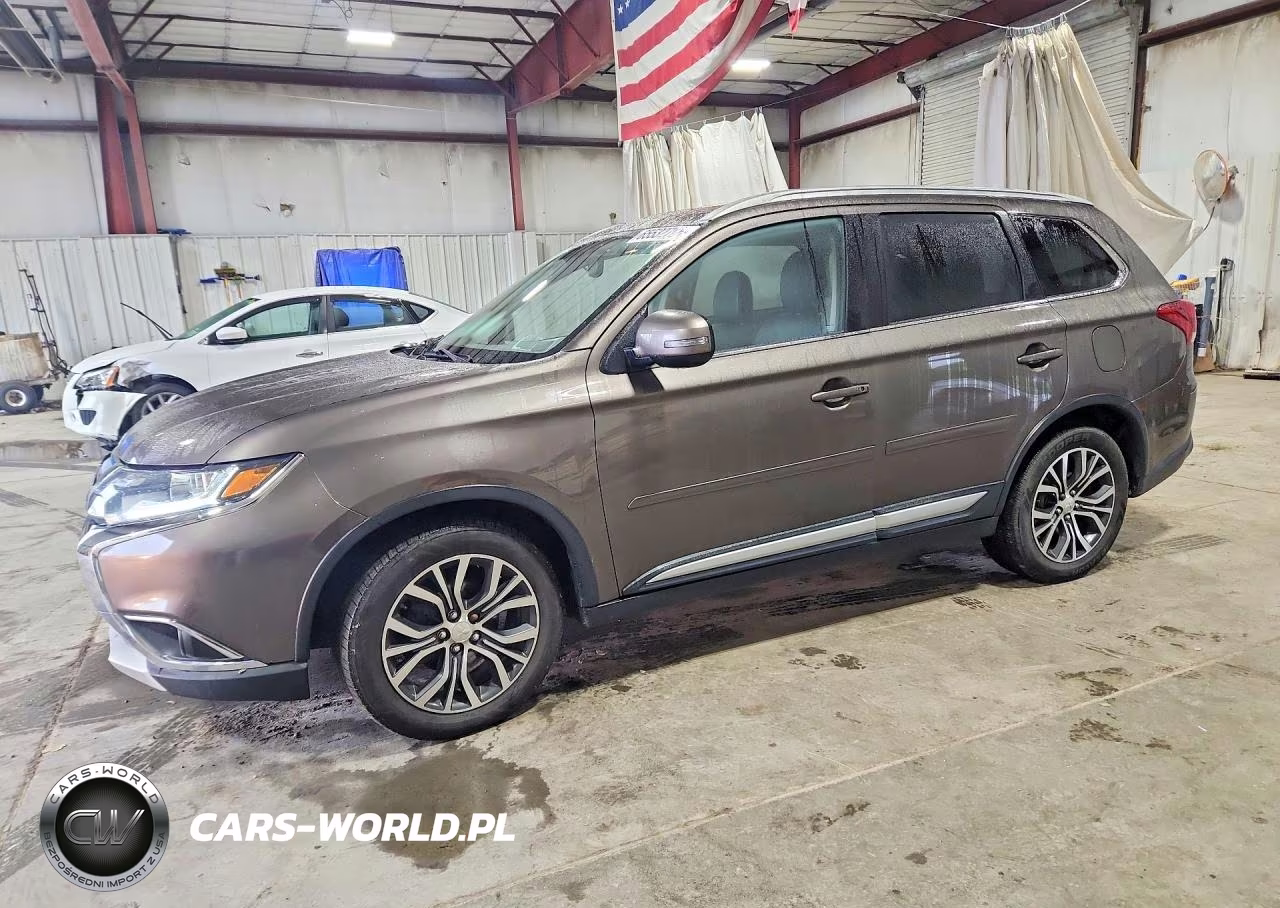 2017 Mitsubishi Outlander Se – zdjęcie 1 z 12