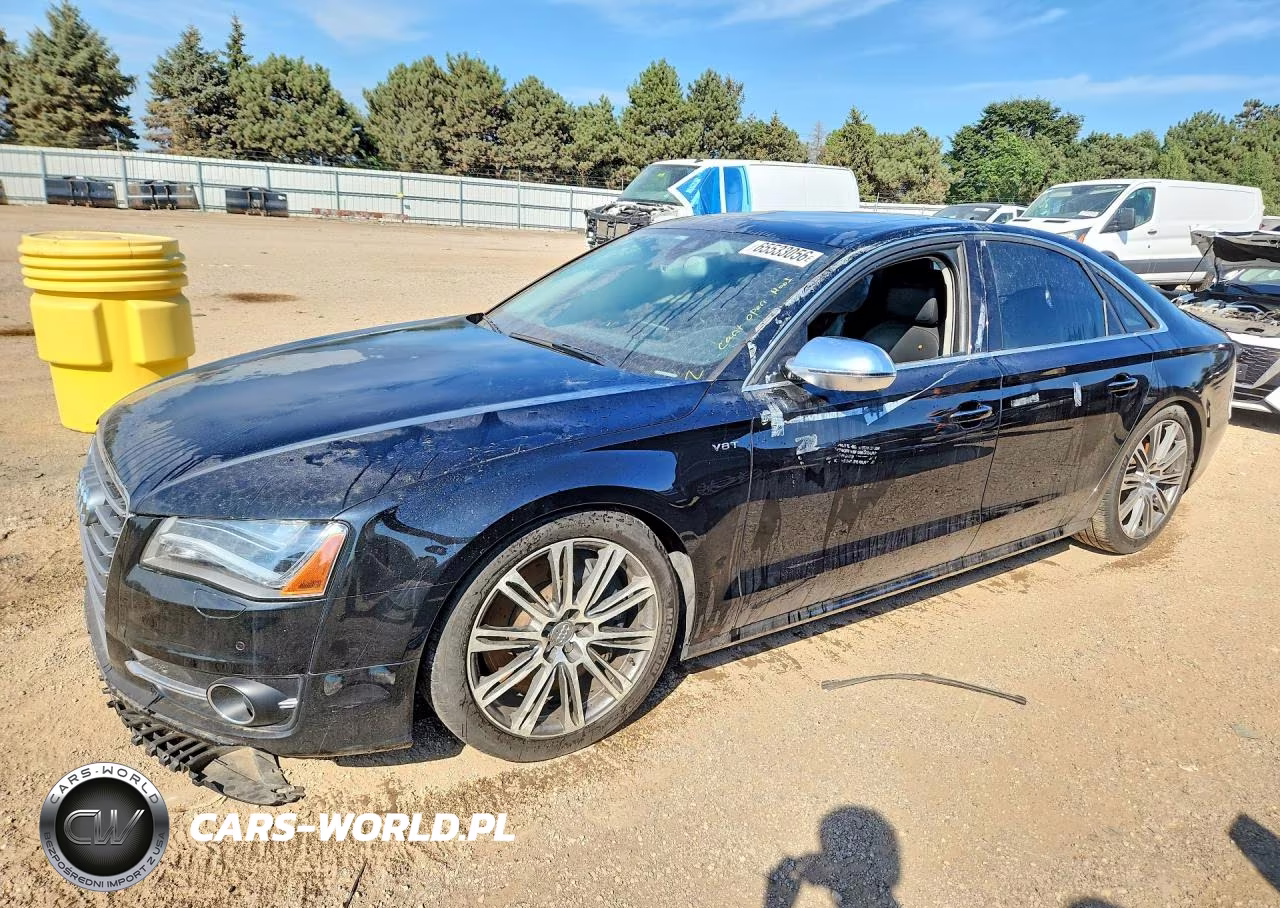 2013 AUDI S8 QUATTRO