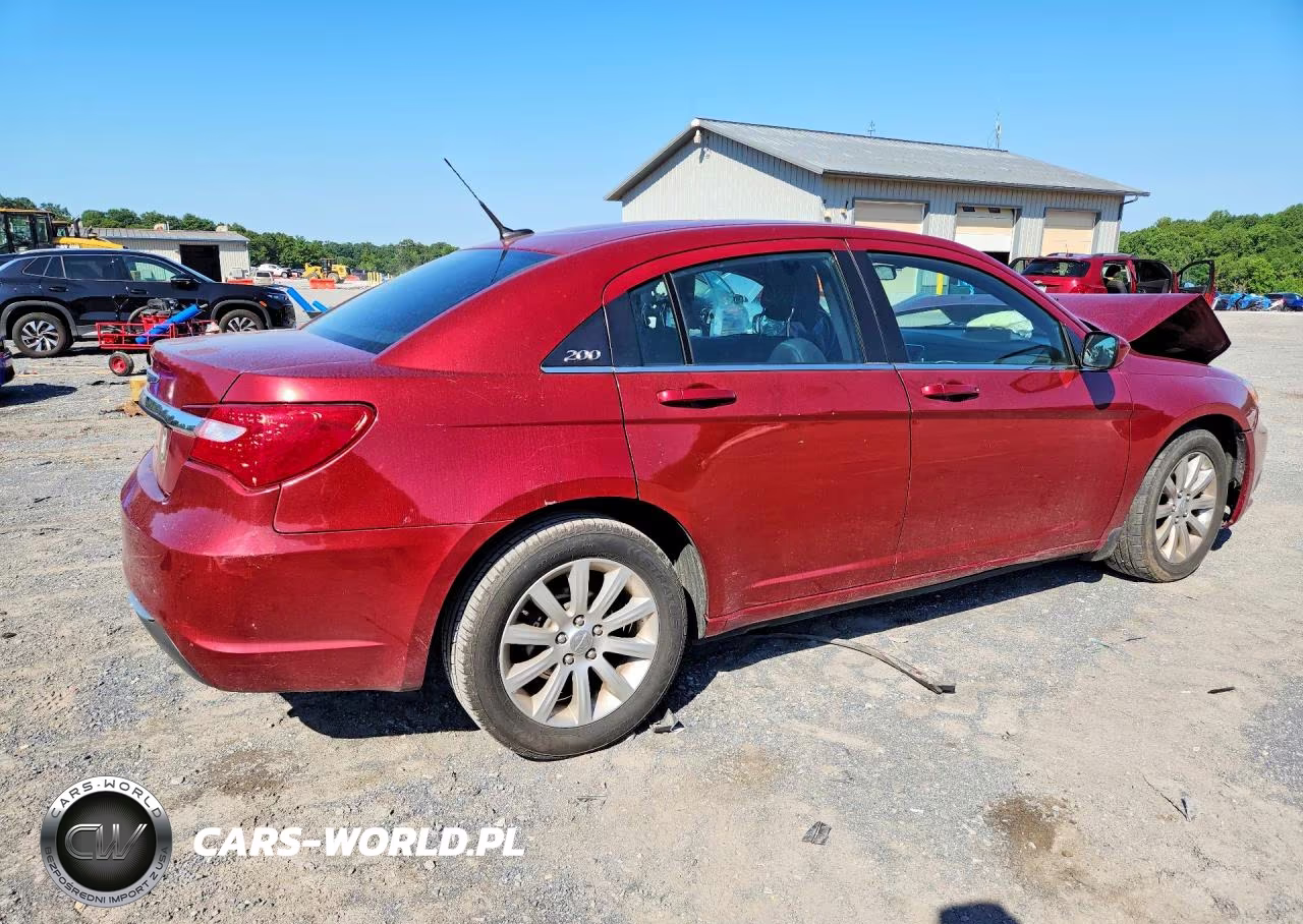 2014 Chrysler 200 Touring VIN:1C3CCBBB1EN150440 - 3