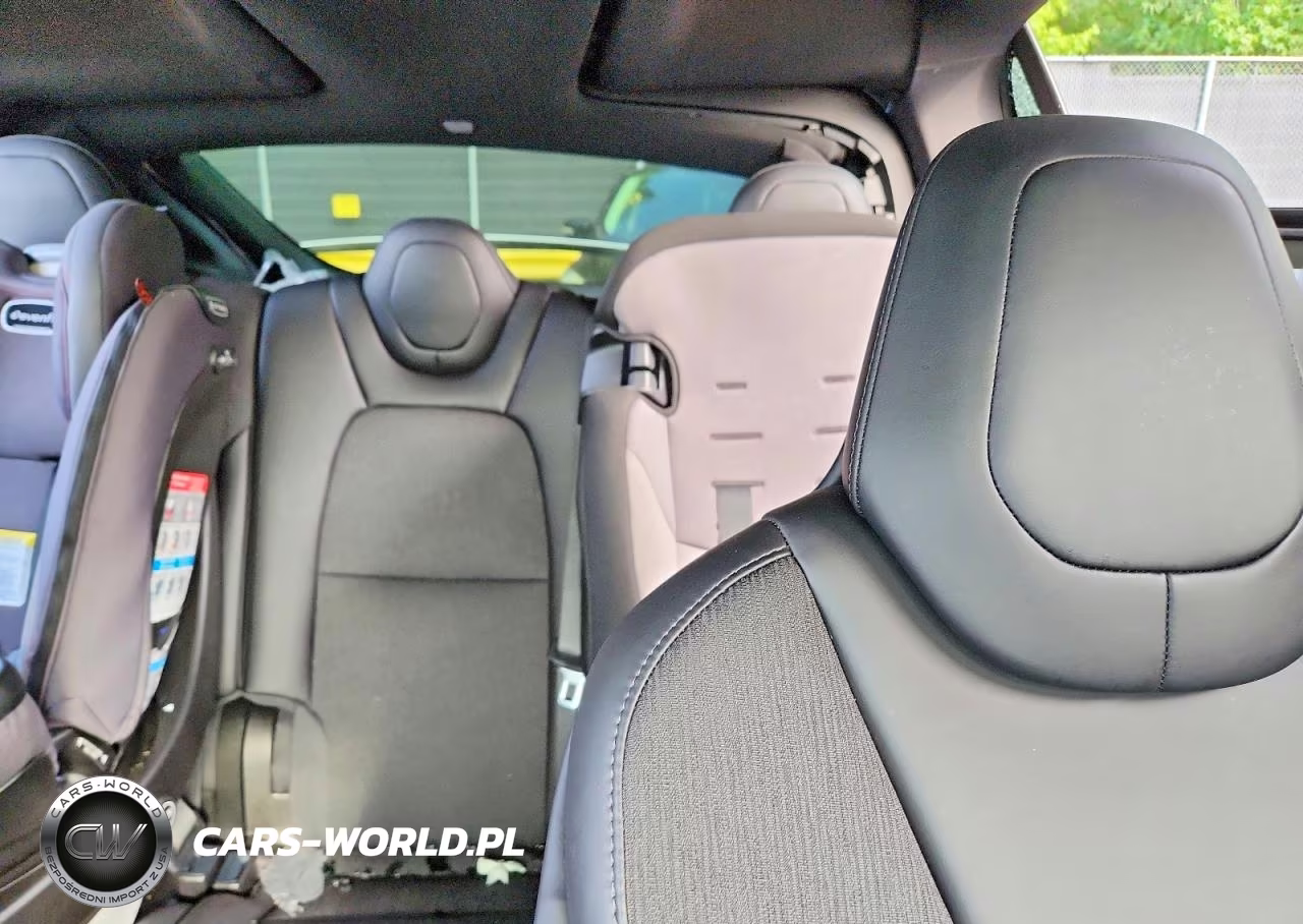2018 Tesla Model X VIN:5YJXCAE22JF101260 - 10