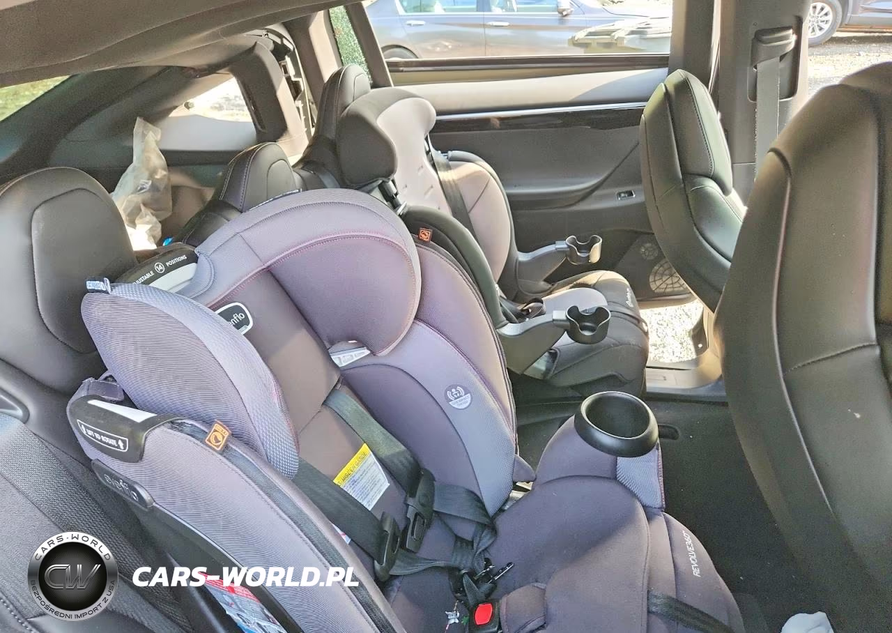2018 Tesla Model X VIN:5YJXCAE22JF101260 - 11
