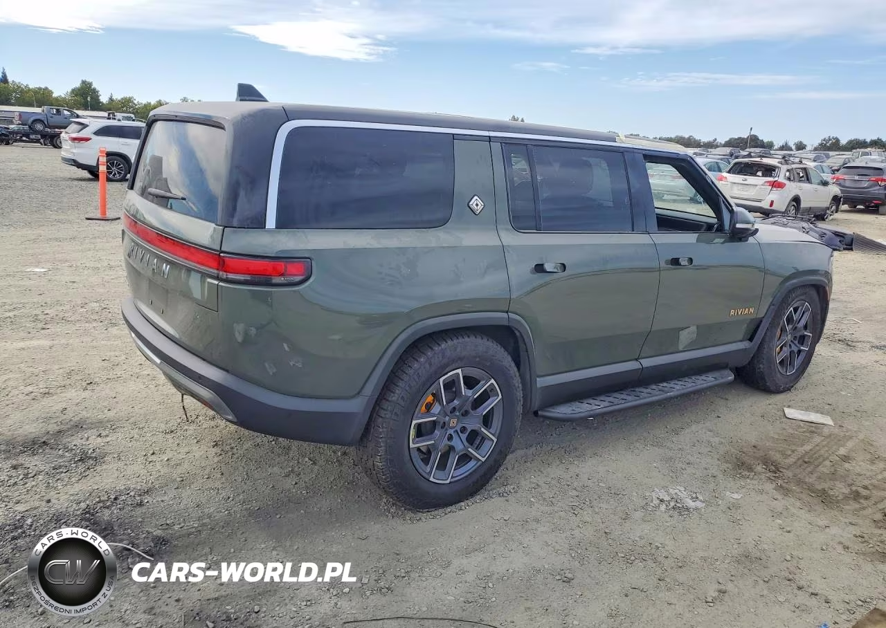 2022 Rivian R1S Launch Edition VIN:7PDSGABL0NN000990 - 3