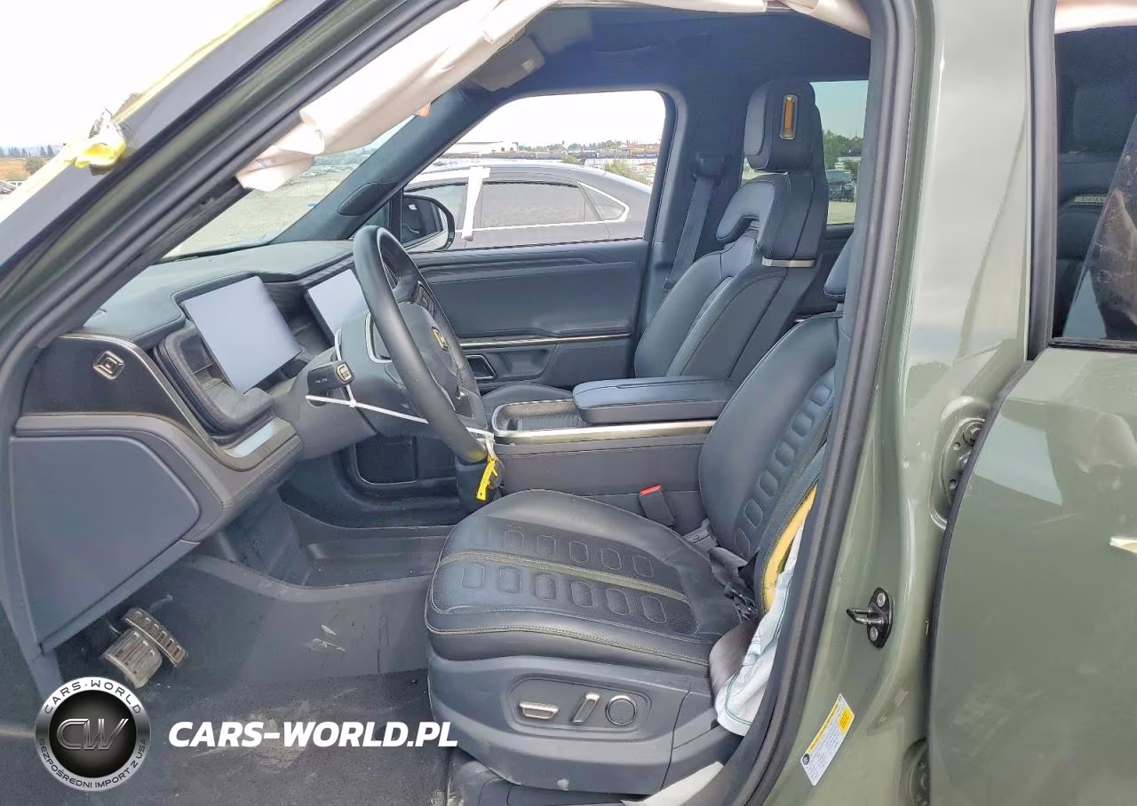 2022 Rivian R1S Launch Edition VIN:7PDSGABL0NN000990 - 7