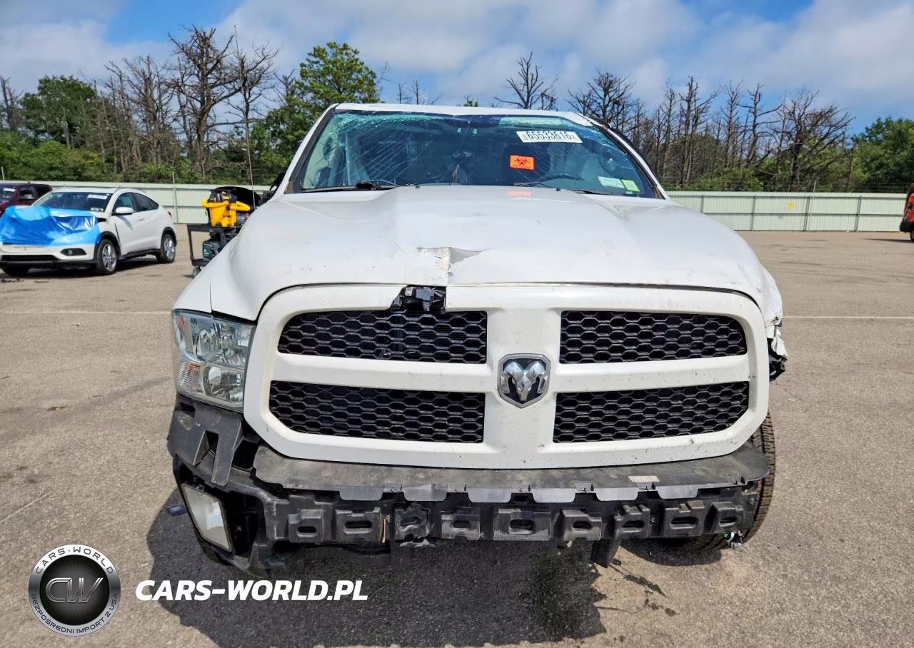 2019 Ram 1500 Classic Tradesman VIN:1C6RR7FG5KS548312 - 5