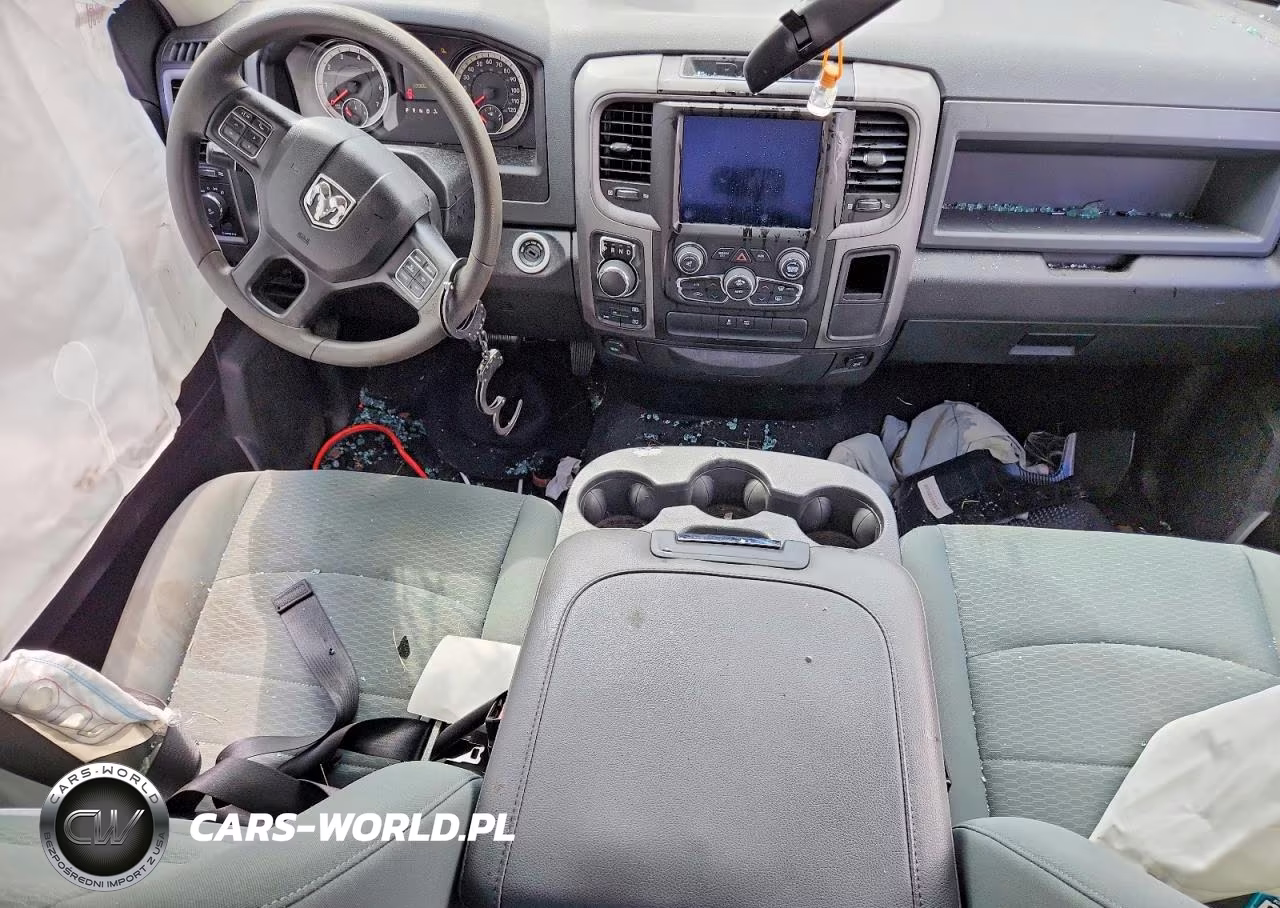 2019 Ram 1500 Classic Tradesman VIN:1C6RR7FG5KS548312 - 8