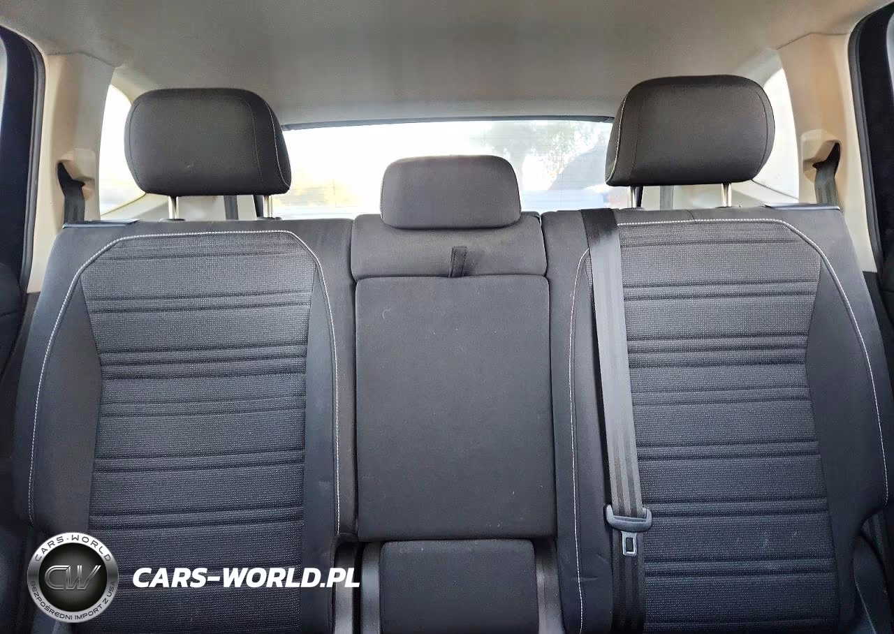 2023 Volkswagen Tiguan S VIN:3VVRB7AX2PM069979 - 10