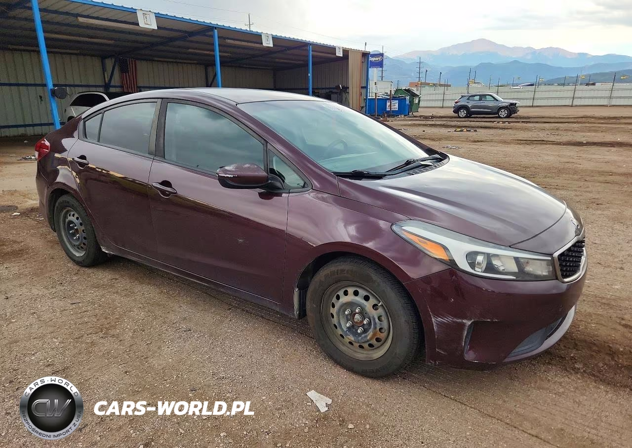 2017 Kia Forte Lx VIN:3KPFK4A78HE083641 - 4