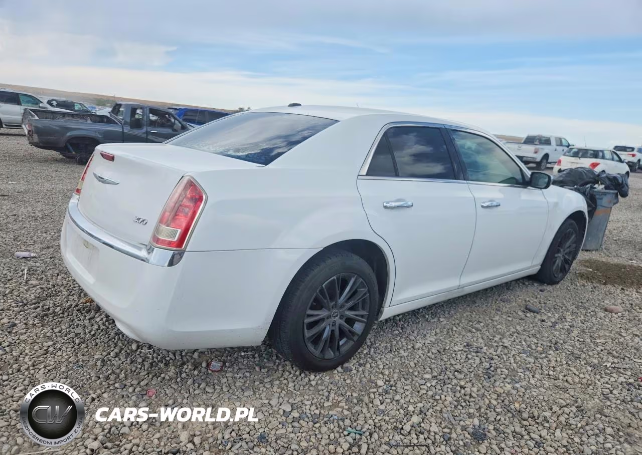 2012 Chrysler 300 Limited VIN:2C3CCACG4CH221351 - 3