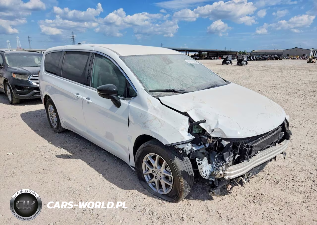 2024 Chrysler Pacifica Touring L VIN:2C4RC1BG1RR125218 - 4