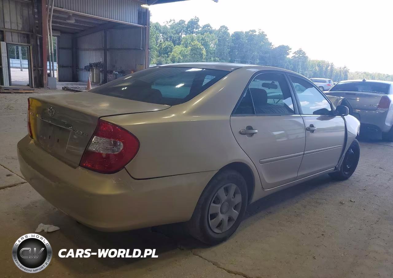 2002 Toyota Camry Le VIN:4T1BE32K22U032384 - 3