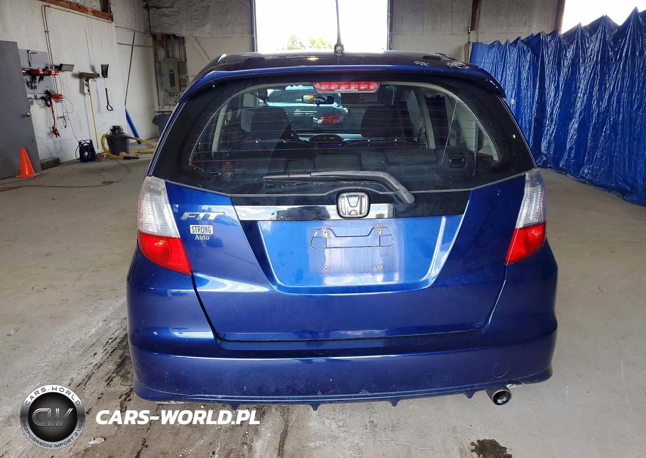 2013 Honda Fit Sport VIN:JHMGE8H54DC008362 - 6