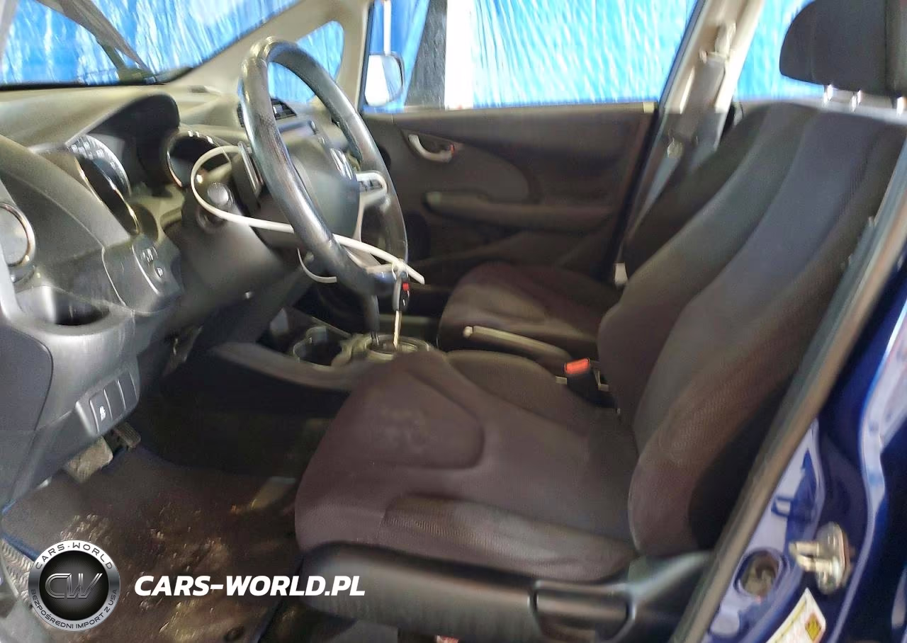 2013 Honda Fit Sport VIN:JHMGE8H54DC008362 - 7