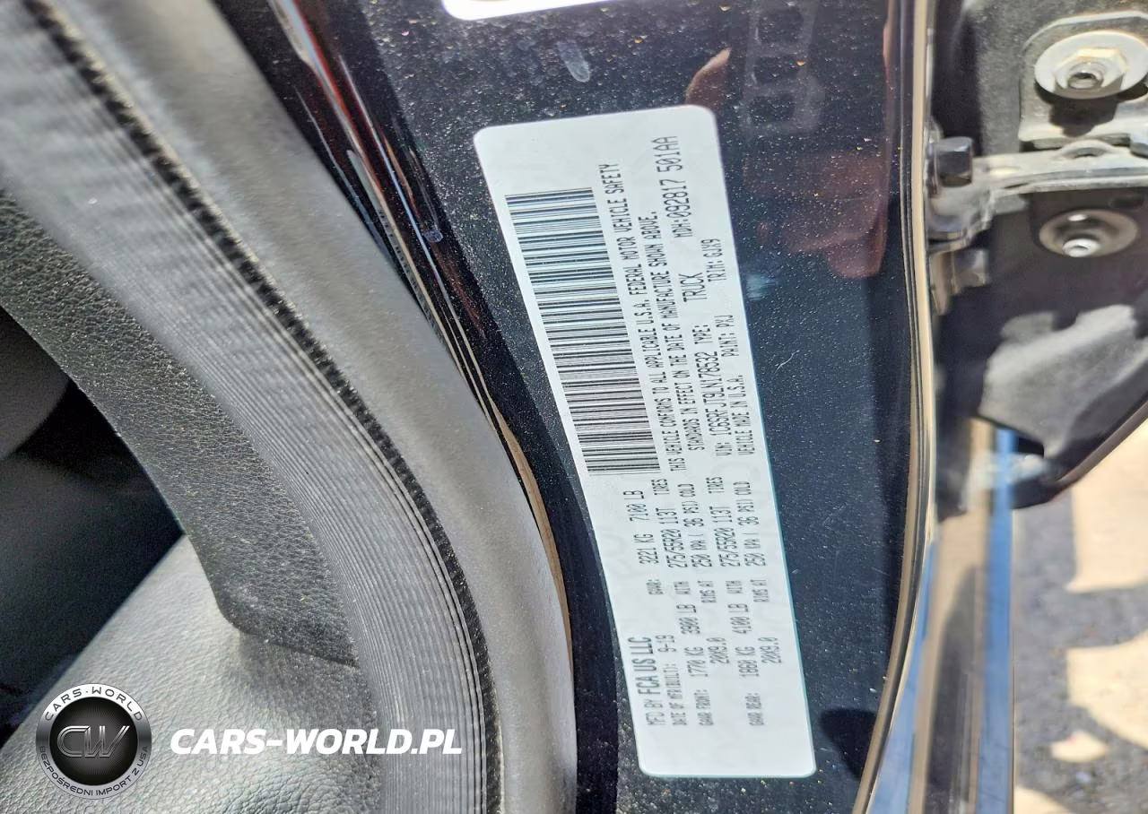 2020 Ram 1500 Laramie VIN:1C6SRFJT9LN178532 - 13
