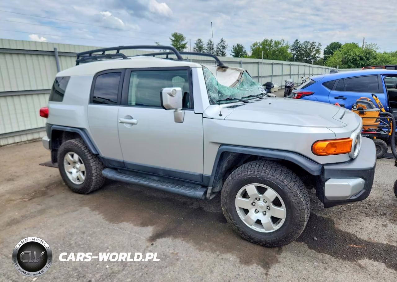 2007 Toyota Fj Cruiser Base VIN:JTEBU11F670073045 - 4