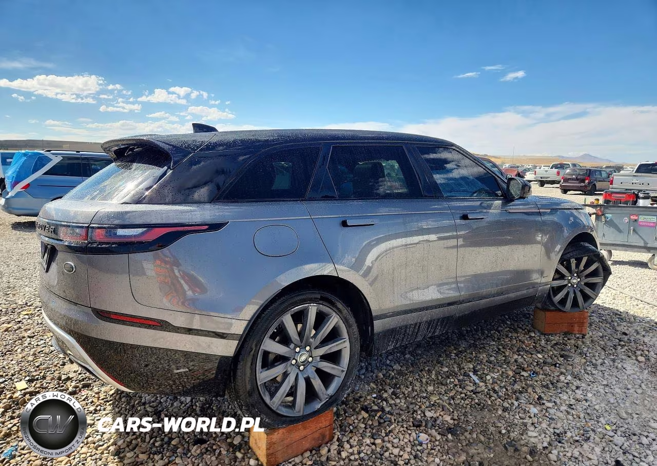 2018 Land Rover Range Rover Velar R-Dynamic Hse VIN:SALYM2RV4JA717538 - 3