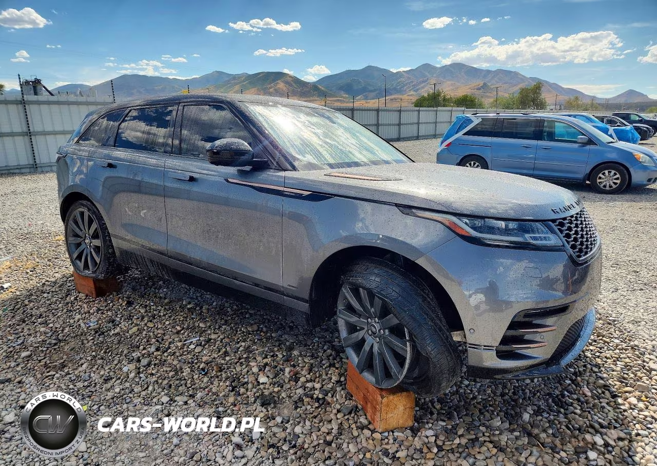 2018 Land Rover Range Rover Velar R-Dynamic Hse VIN:SALYM2RV4JA717538 - 4