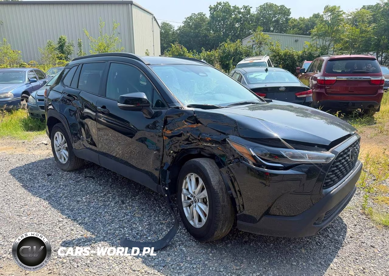 2024 Toyota Corolla Cross Le – zdjęcie 1 z 15