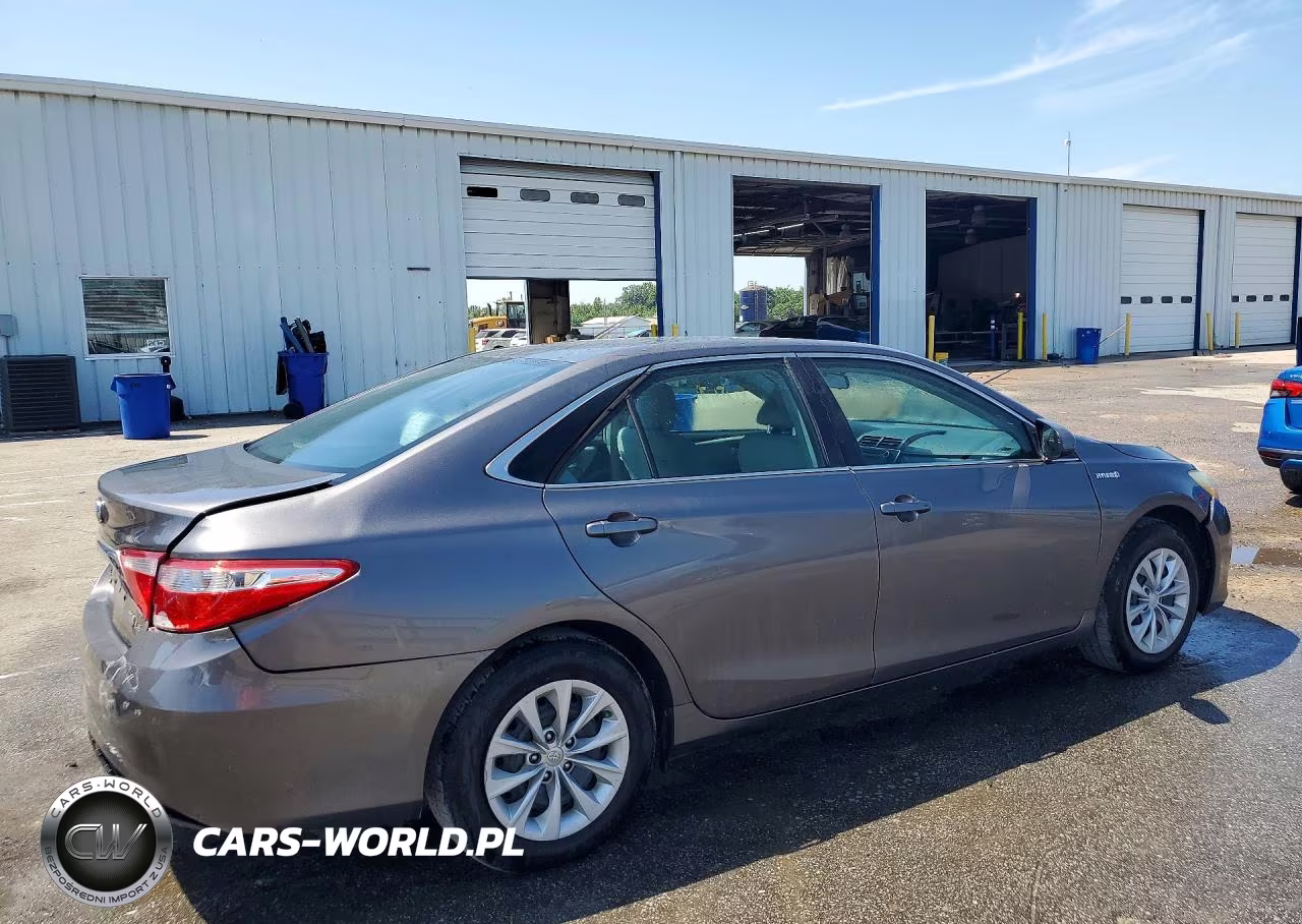 2016 Toyota Camry Hybrid Le VIN:4T1BD1FK6GU187884 - 3