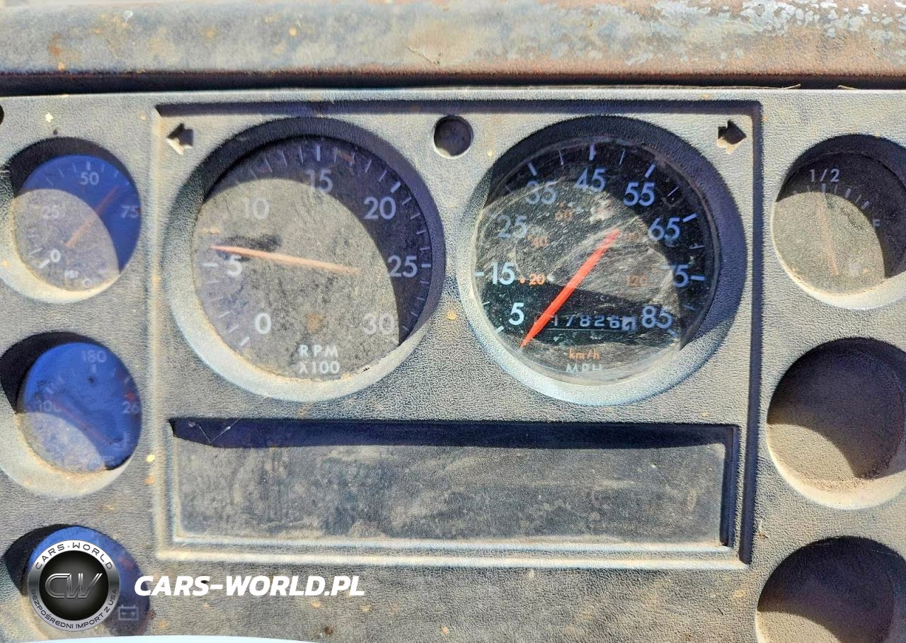 1998 Freightliner Medium Con - Water Truck VIN:1FV3EFFD6WH894368 - 9