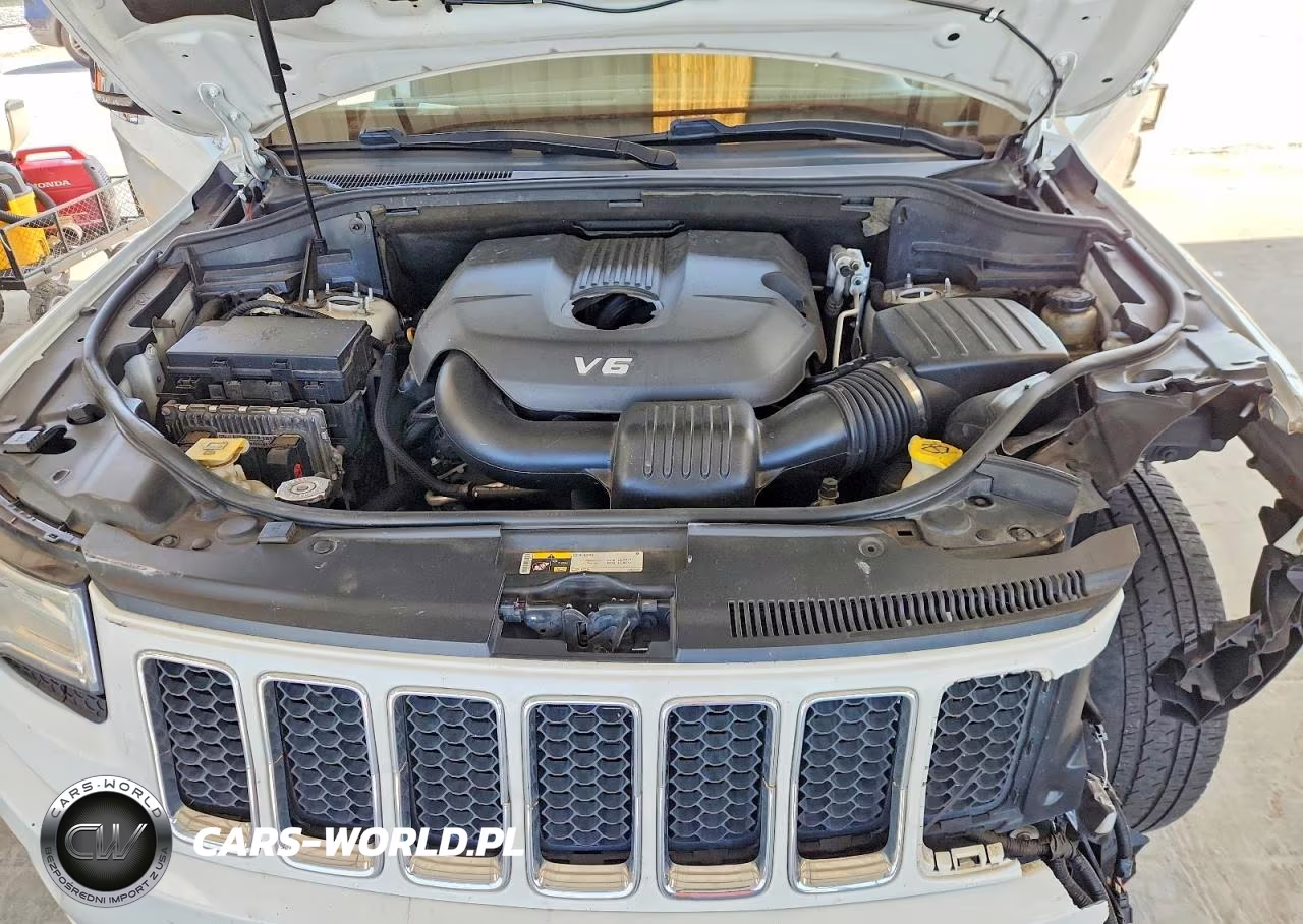 2014 Jeep Grand Cherokee Overland VIN:1C4RJECG4EC418013 - 11
