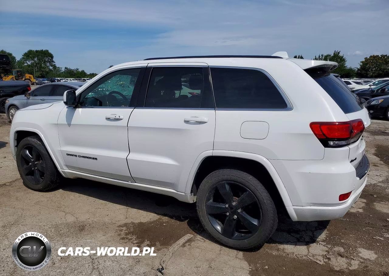 2015 Jeep Grand Cherokee Laredo VIN:1C4RJFAG6FC182121 - 2
