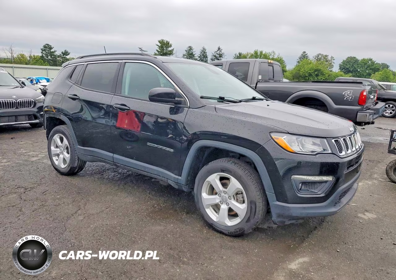 2021 Jeep Compass Latitude VIN:3C4NJDBB2MT555422 - 4