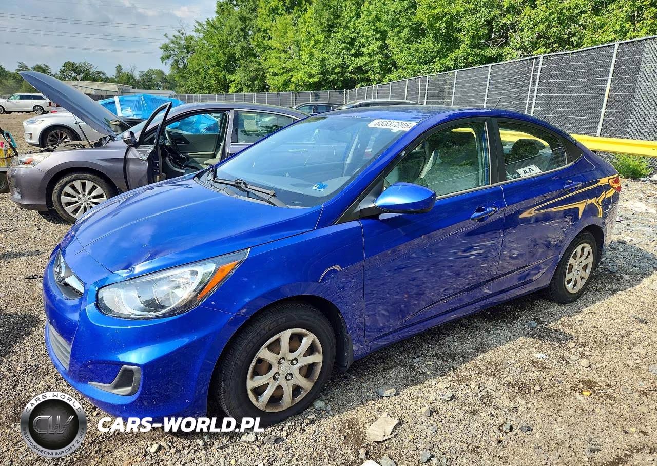 2012 Hyundai Accent Gls VIN:KMHCT4AE5CU152581 - 1
