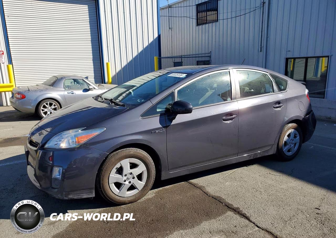 2011 Toyota Prius Three – zdjęcie 1 z 12