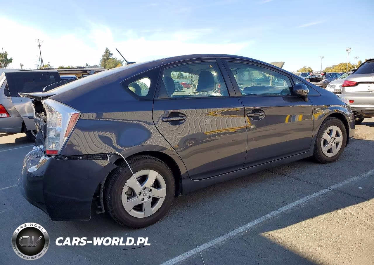 2011 Toyota Prius Three VIN:JTDKN3DU7B5358050 - 3