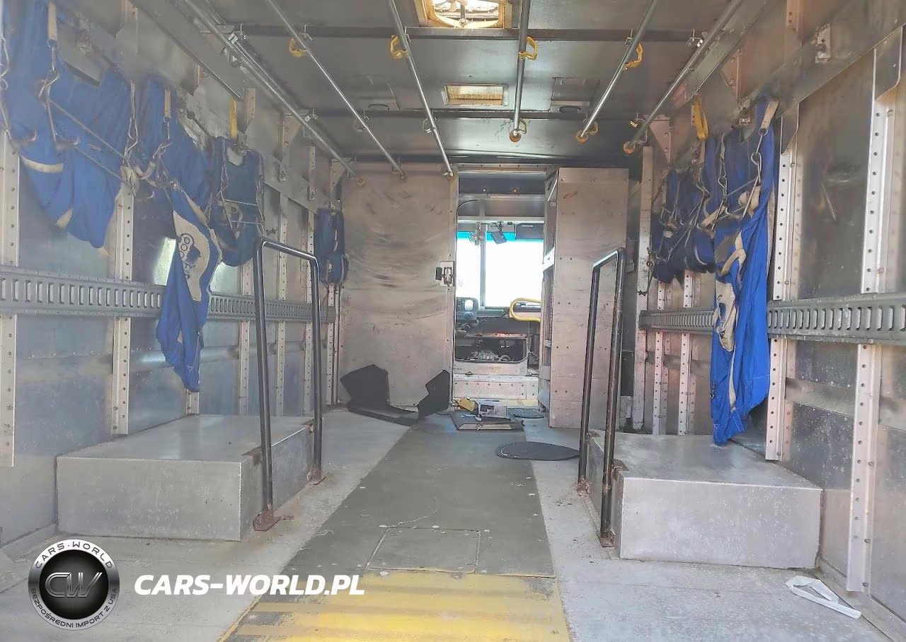 2015 Ford F59 Delivery Truck VIN:1F65F5KY0F0A00113 - 10