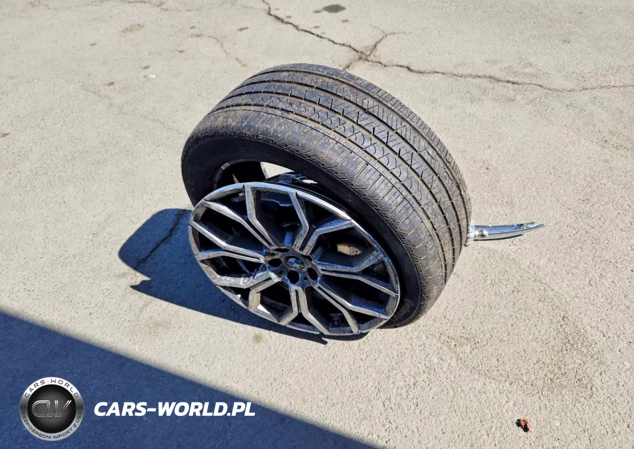 2027 BMW X7 xDrive40I VIN:5UX23EM01V9498248 - 13
