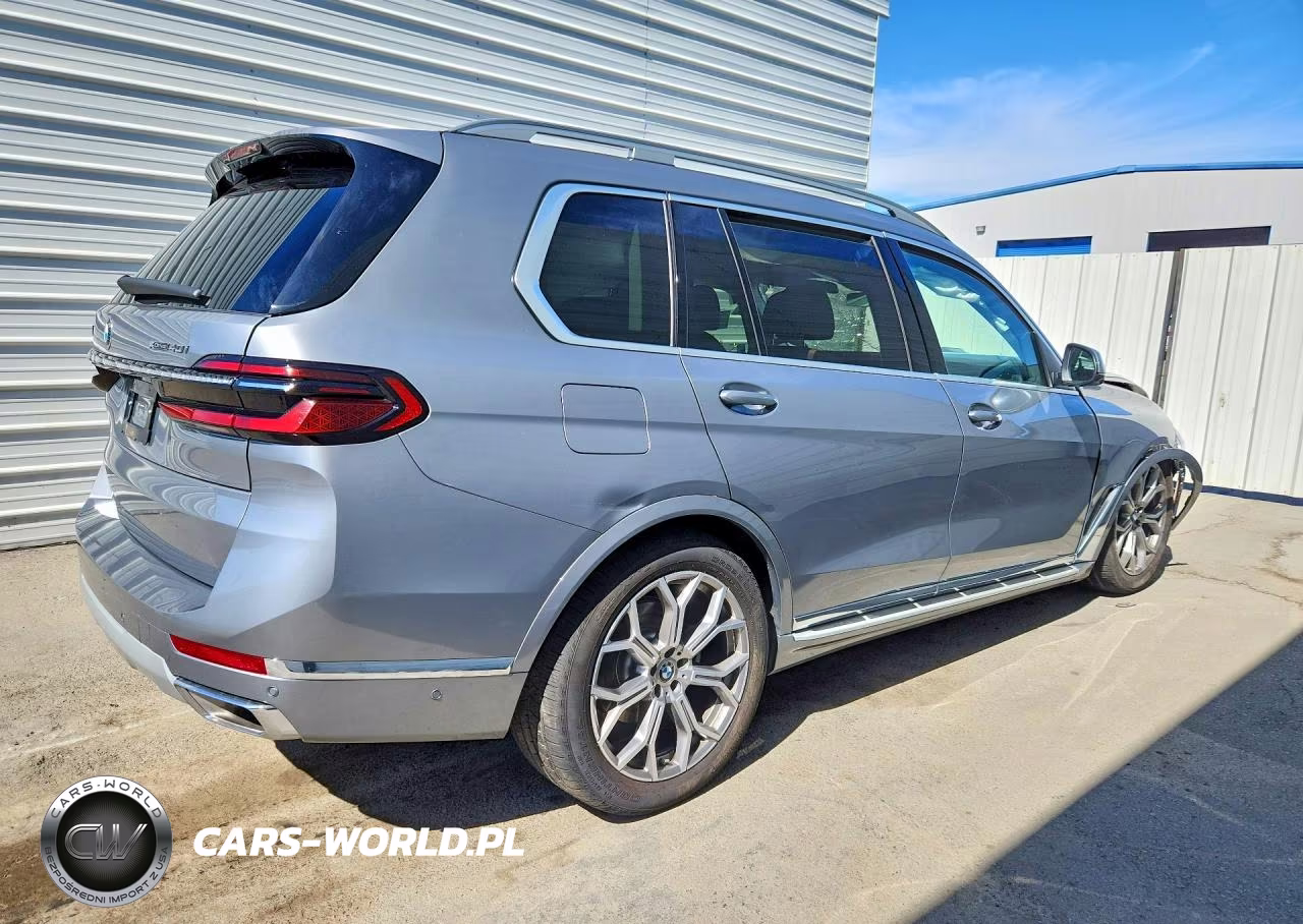 2027 BMW X7 xDrive40I VIN:5UX23EM01V9498248 - 3