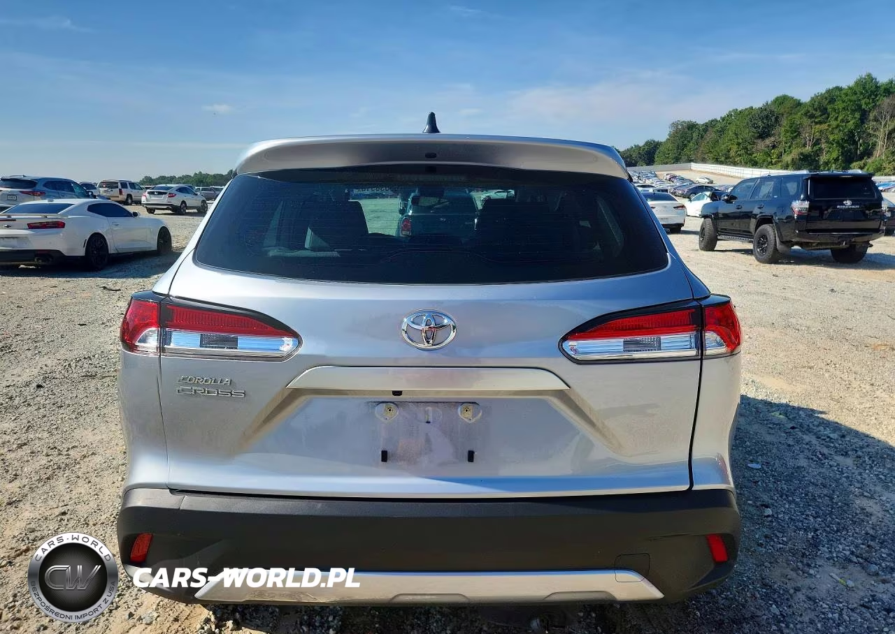 2022 Toyota Corolla Cross L VIN:7MUAAAAG6NV033579 - 6