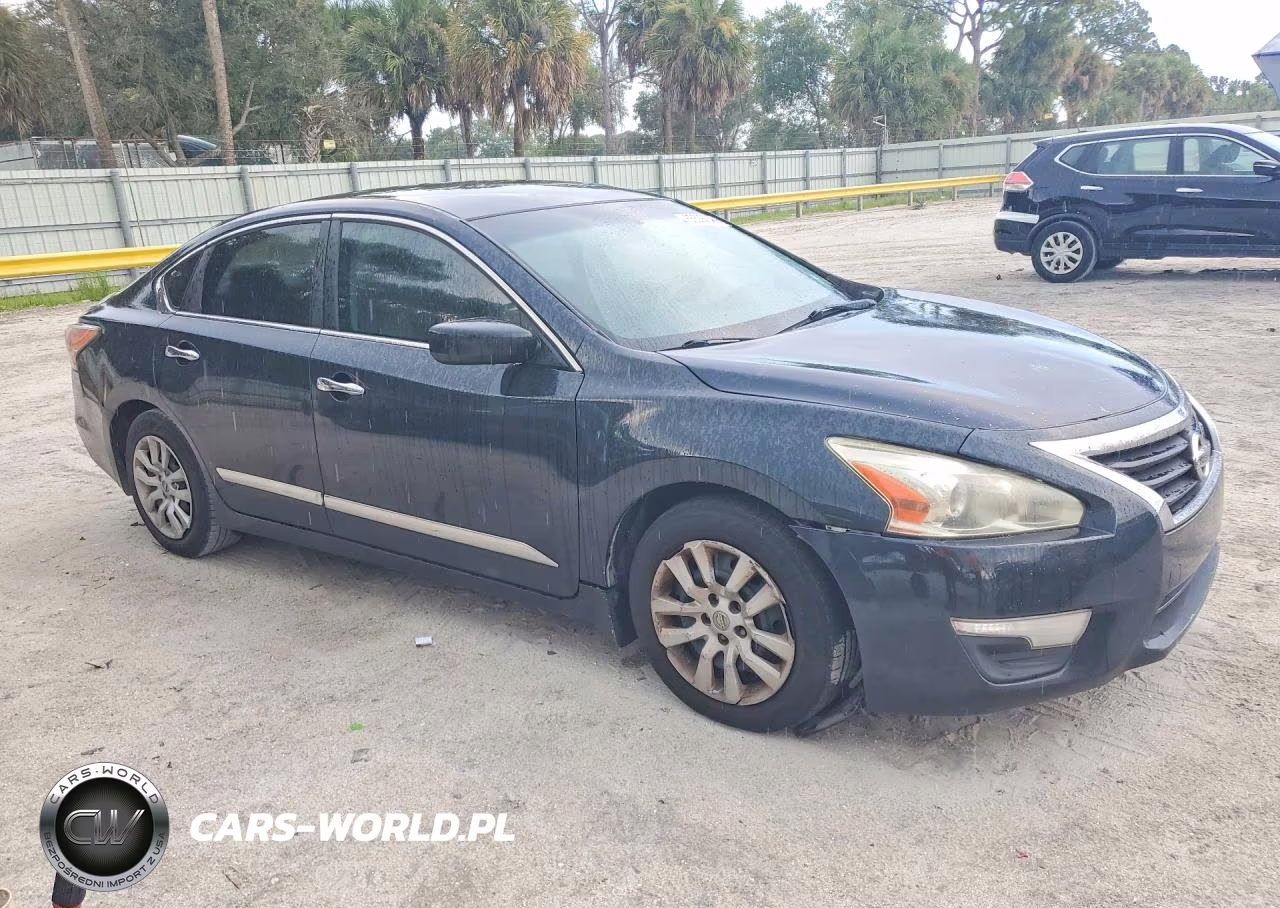 2015 Nissan Altima 2.5 S VIN:1N4AL3AP5FC115957 - 4