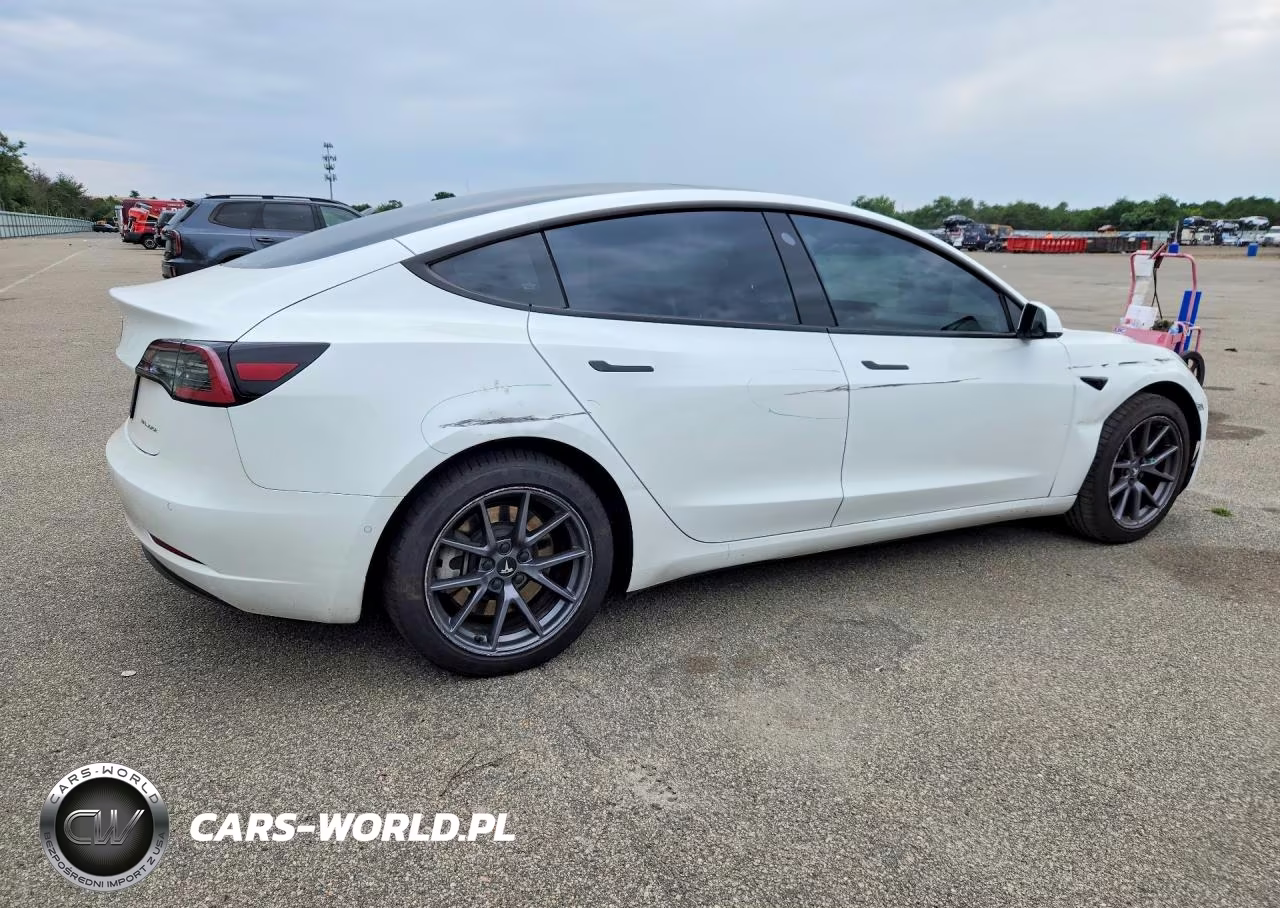 2022 Tesla Model 3 VIN:5YJ3E1EB6NF115368 - 3