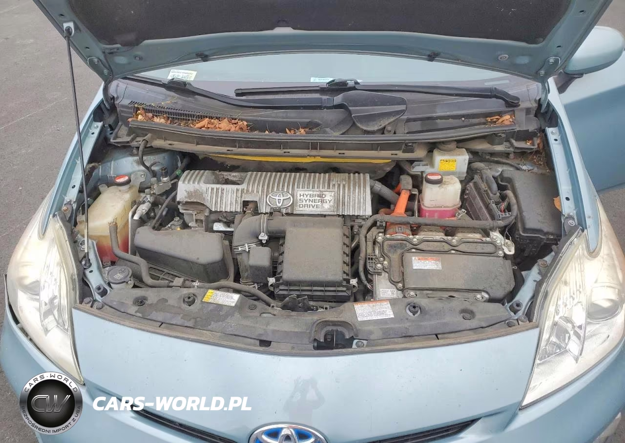 2015 Toyota Prius Two VIN:JTDKN3DUXF2003347 - 11