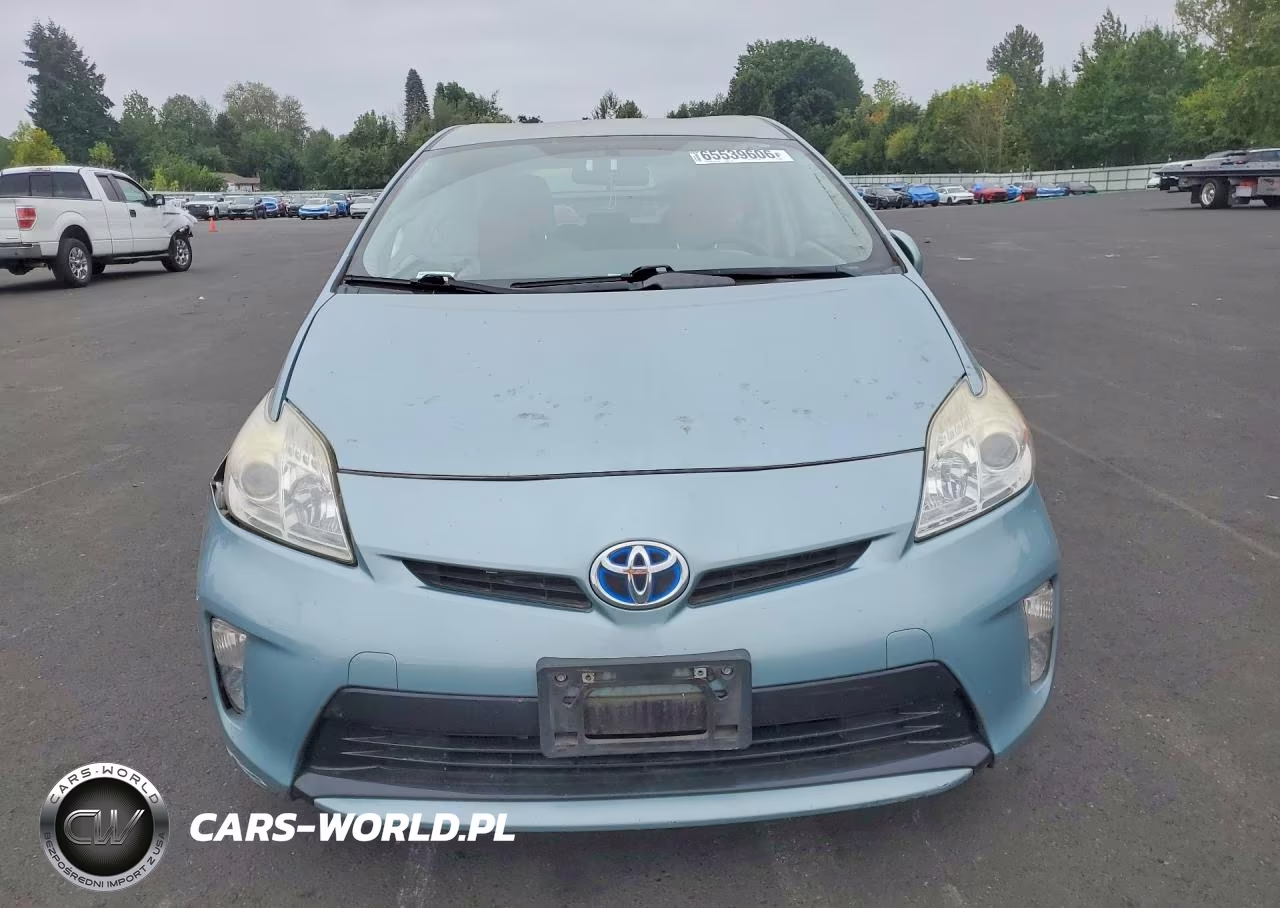 2015 Toyota Prius Two VIN:JTDKN3DUXF2003347 - 5