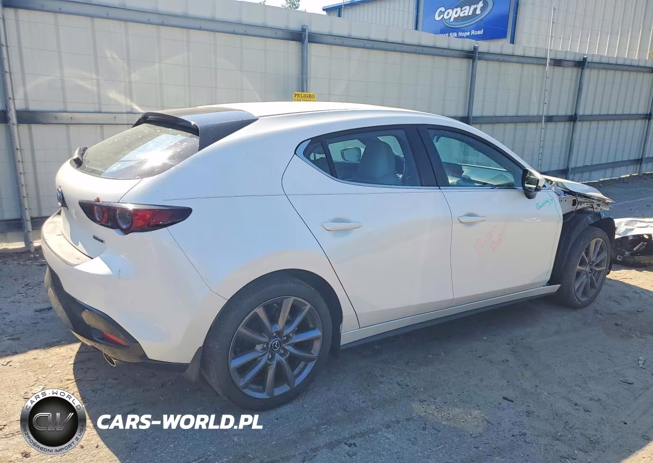 2021 Mazda 3 Preferred VIN:JM1BPALL3M1402031 - 3