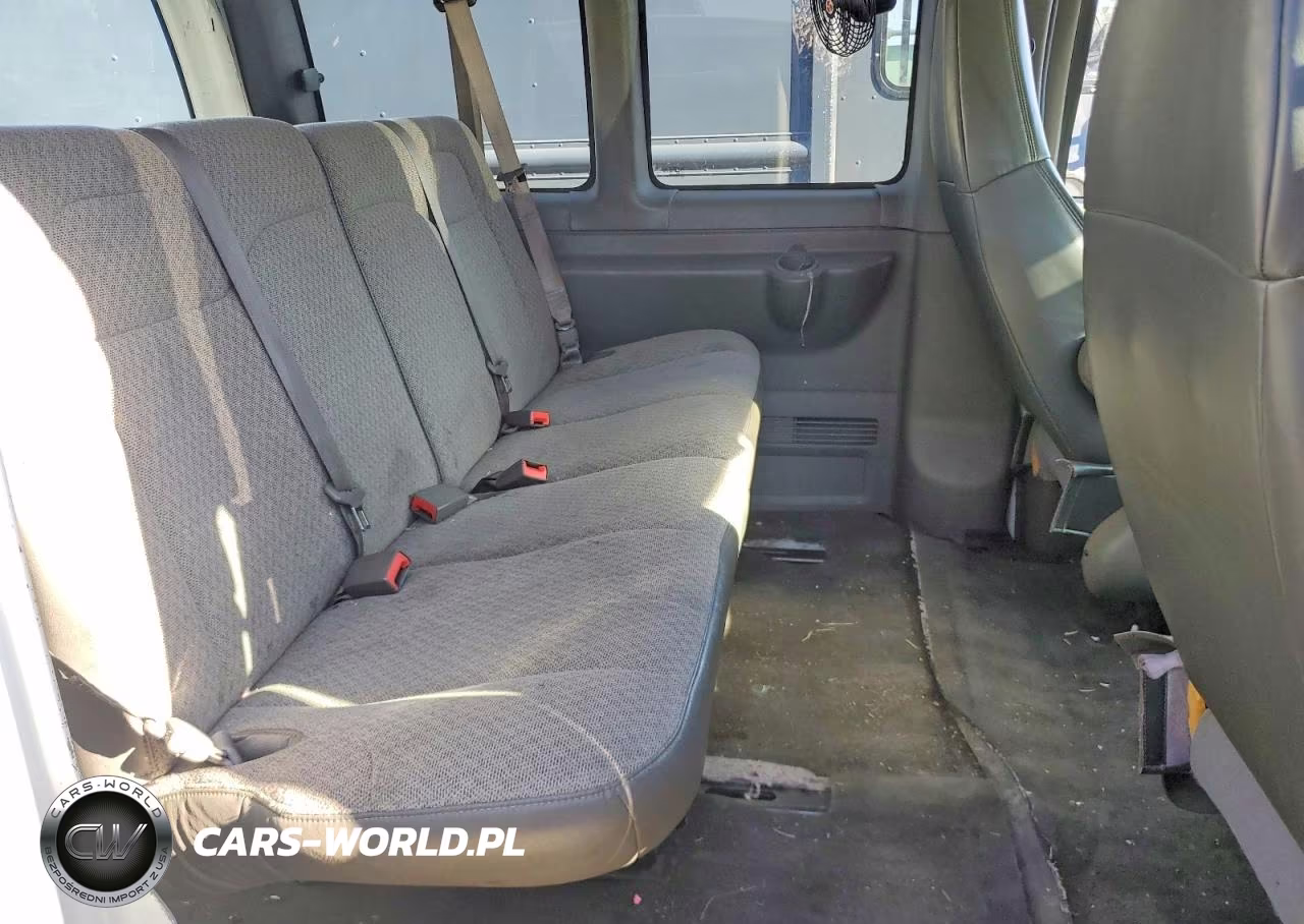 2017 Chevrolet Express G3500 Lt VIN:1GAZGPFF7H1299458 - 10