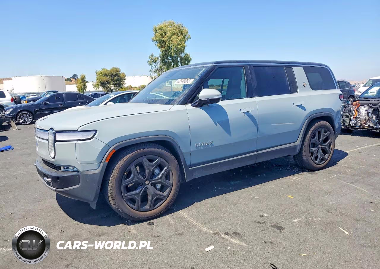 2023 Rivian R1S Adventure